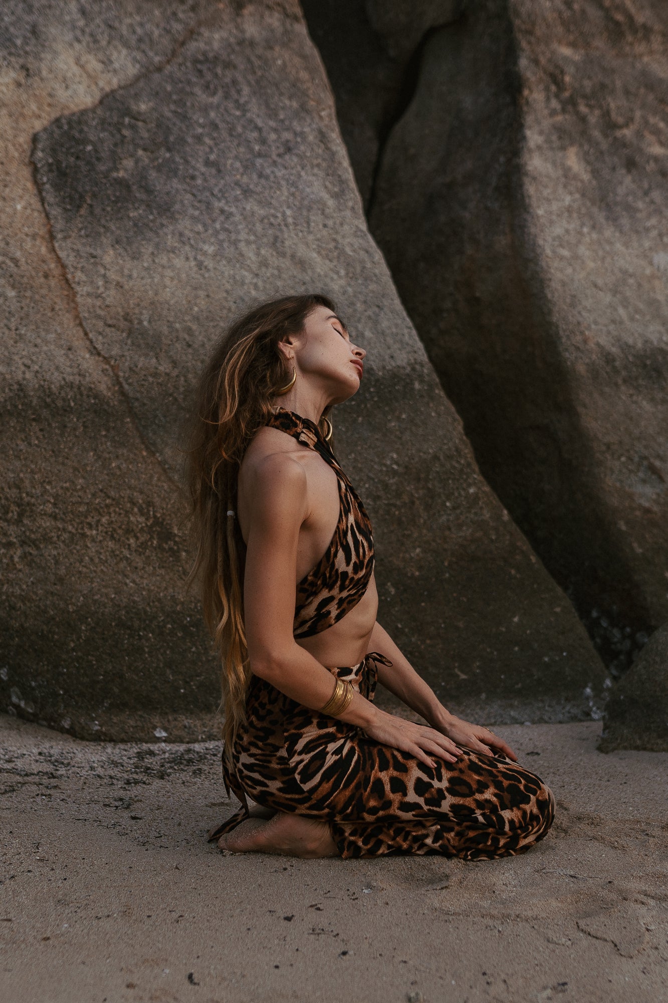 Women leo print skirt