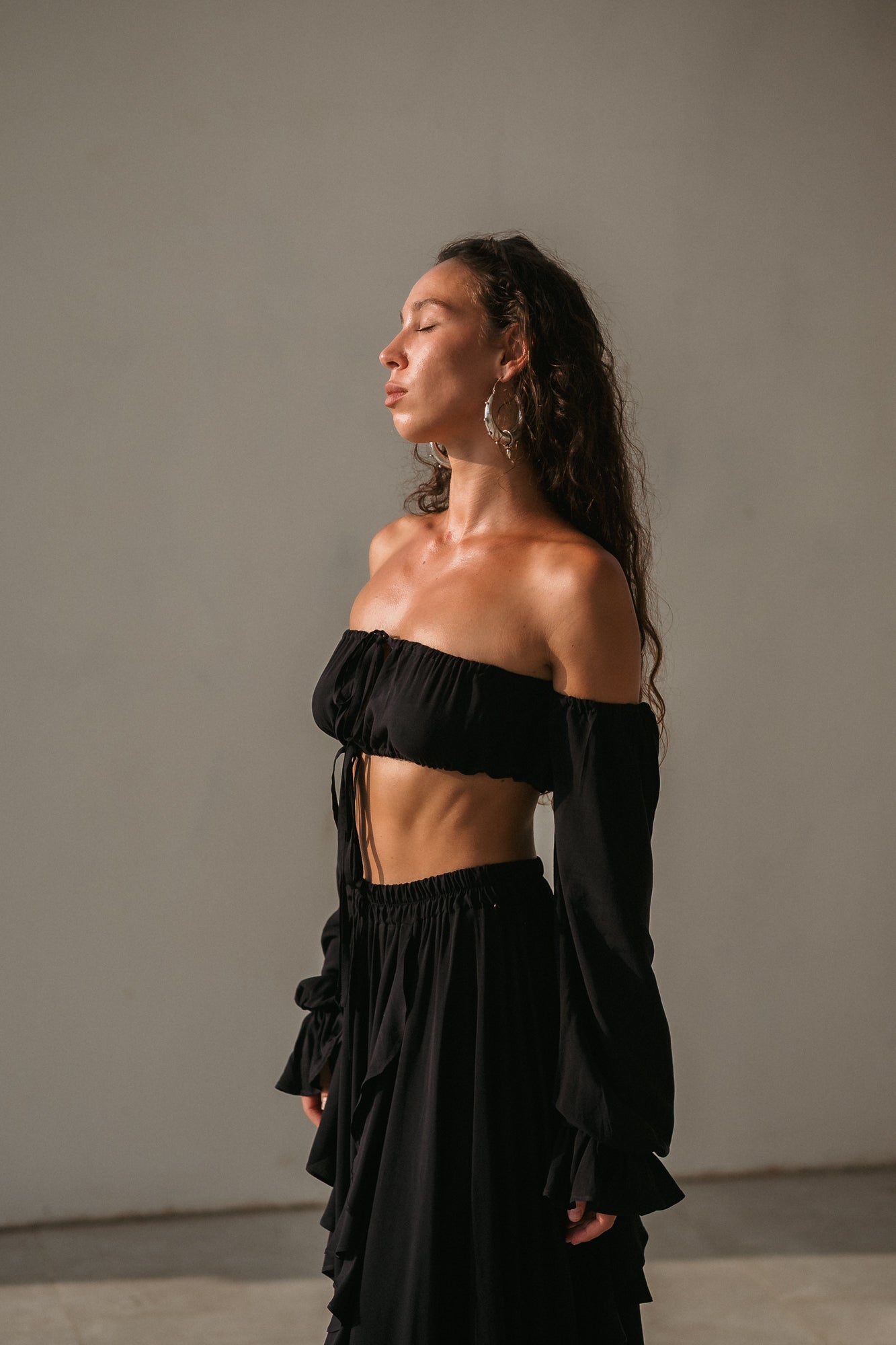 Luna Off-Shoulder Top – Noir