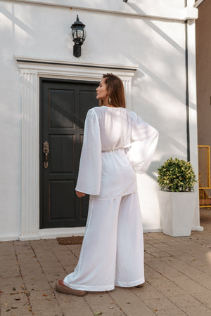 Women white pants and top
