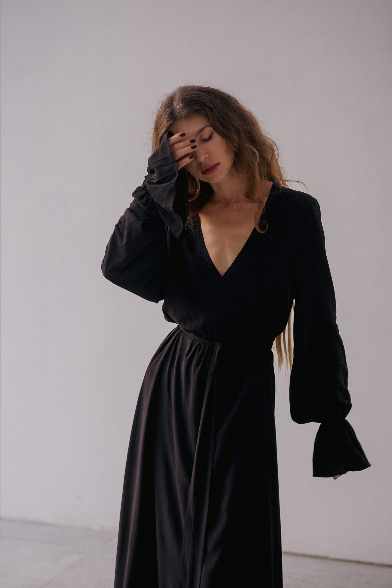 Eira Wrap Dress – Noir