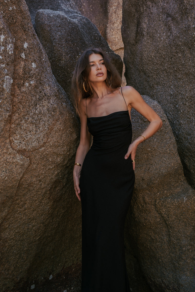 Ameli black maxi dress