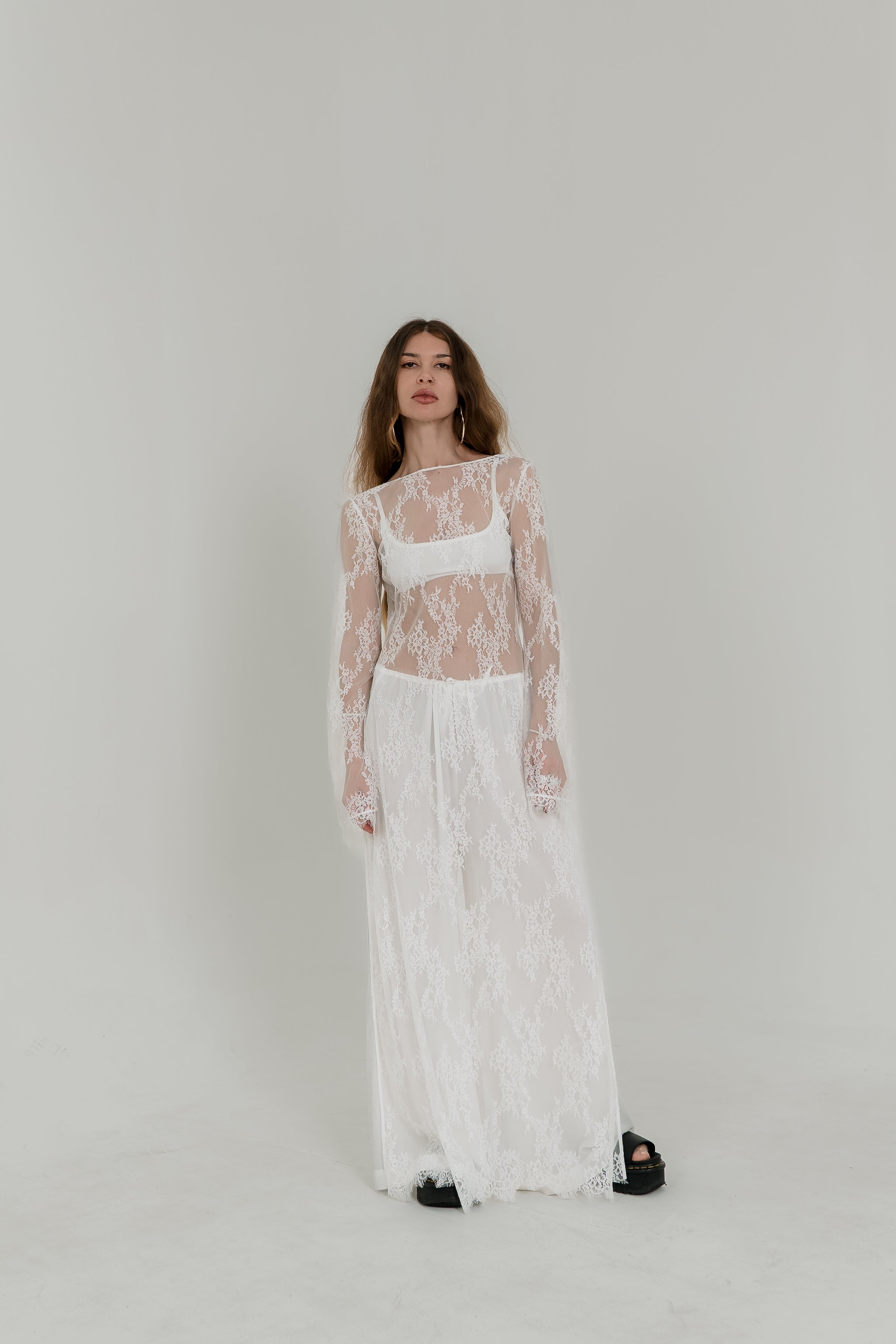 White Lace Maxi Dress — Open Back & Long Sleeves – mockniwear