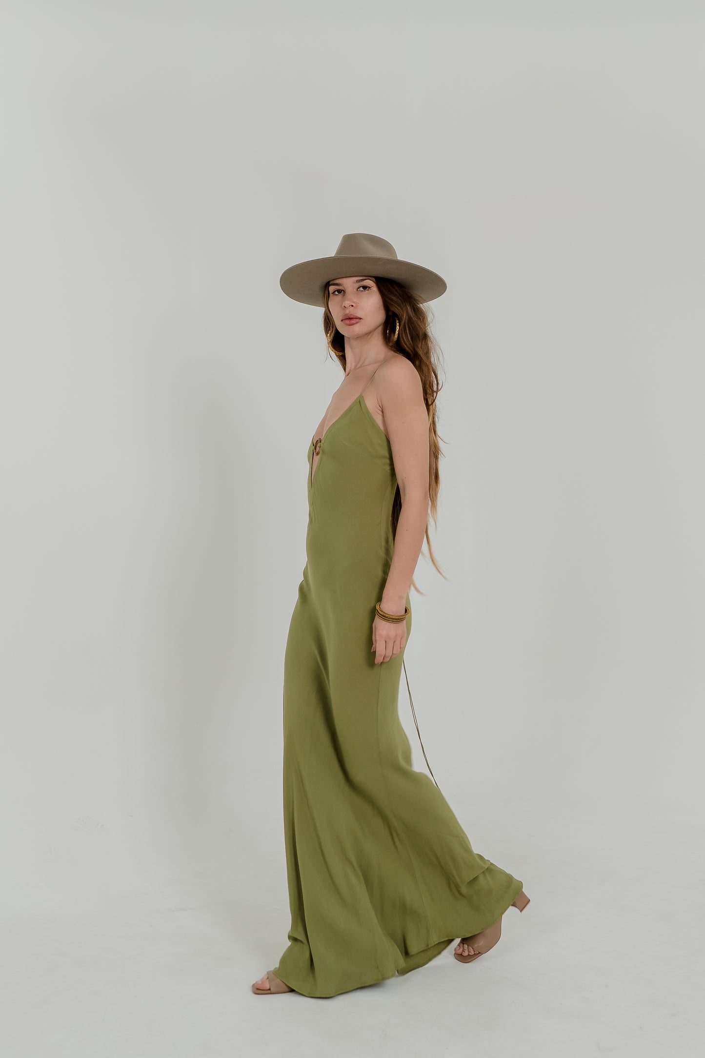 Olive Raya Maxi Dress – Open Back with Ring Detail