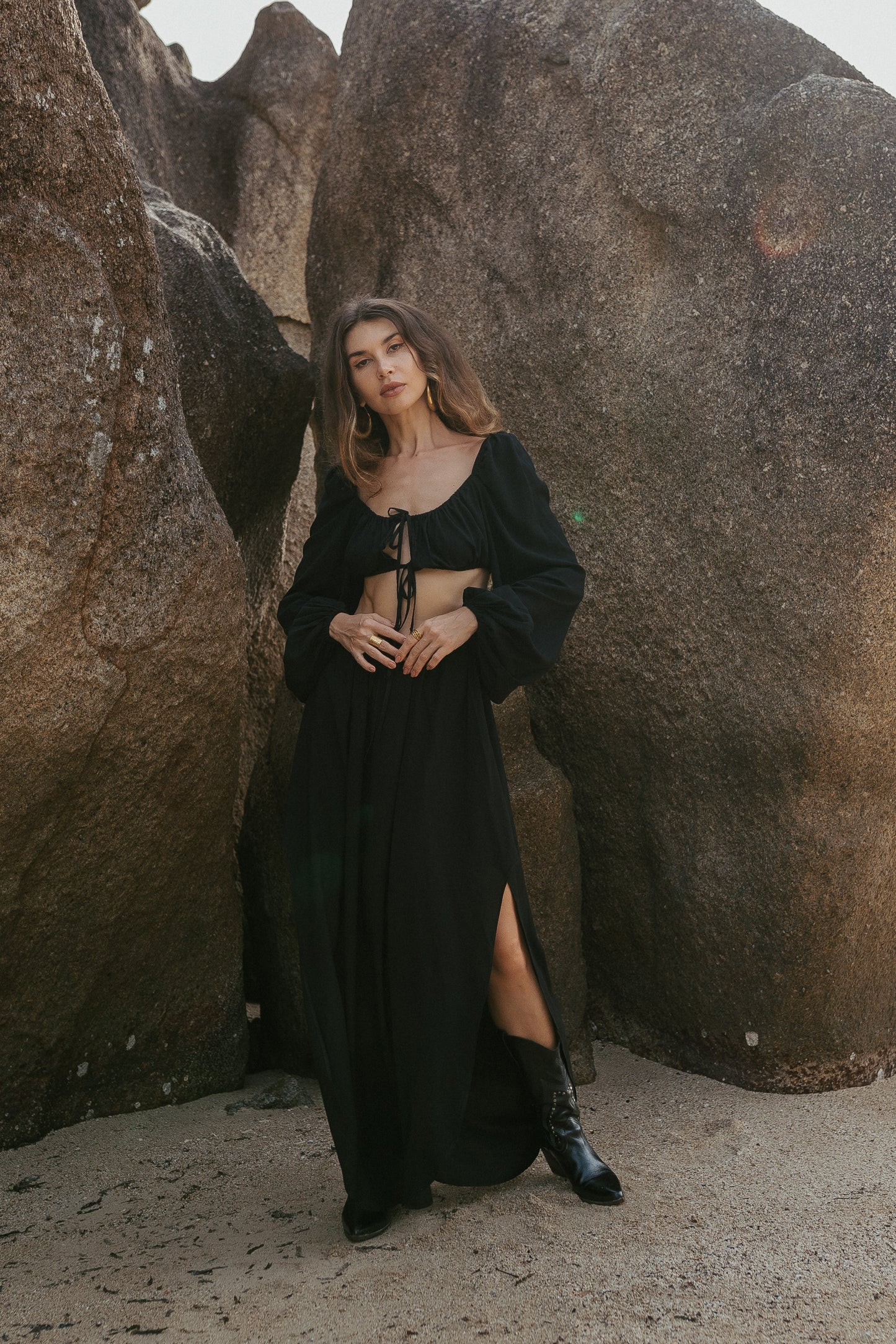 Women maxi black skirt with slits