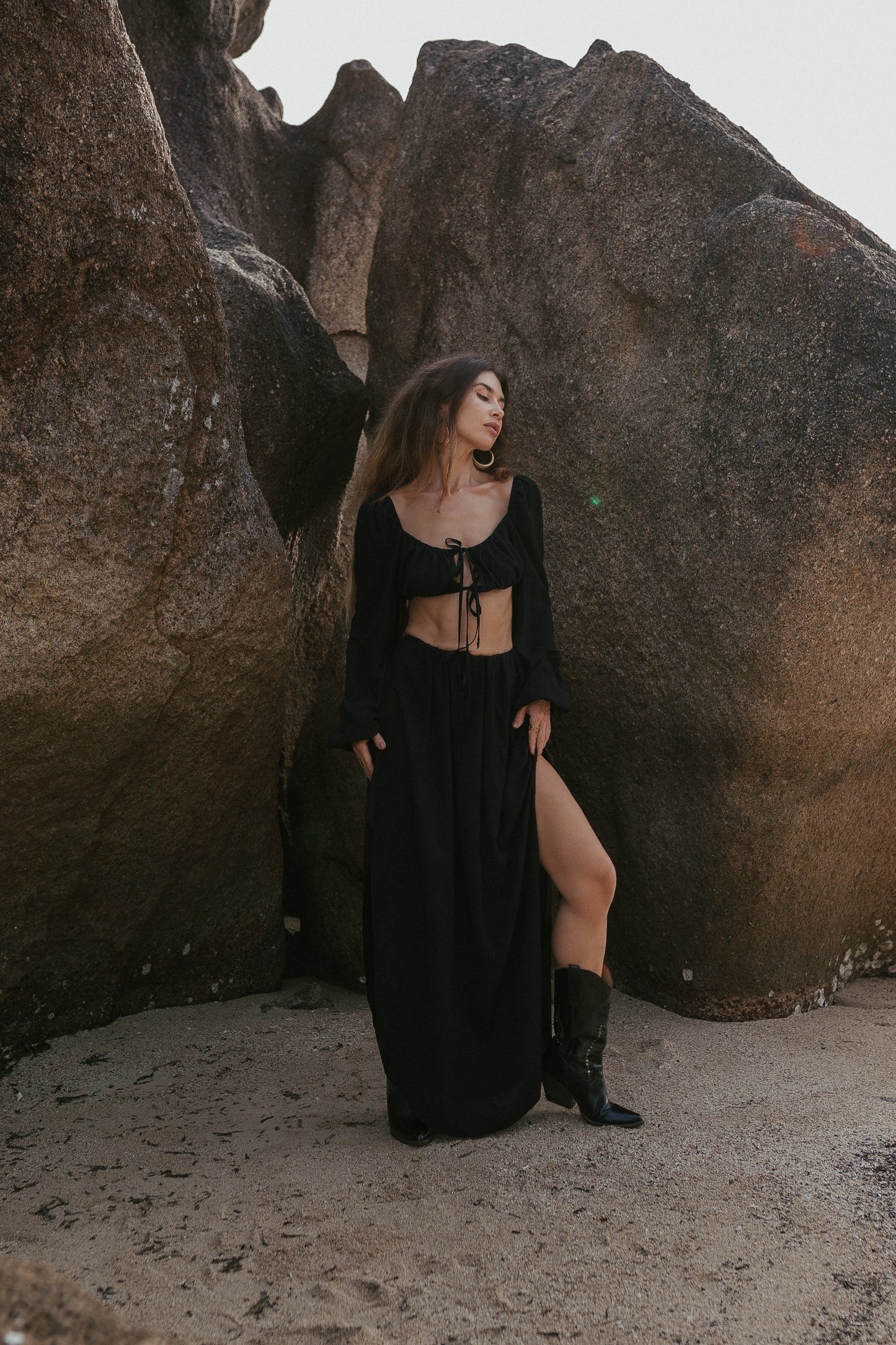 Women maxi black skirt with slits