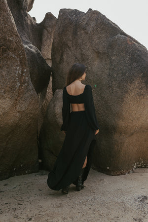 Women maxi black skirt with slits