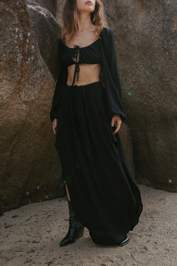 Women maxi black skirt with slits