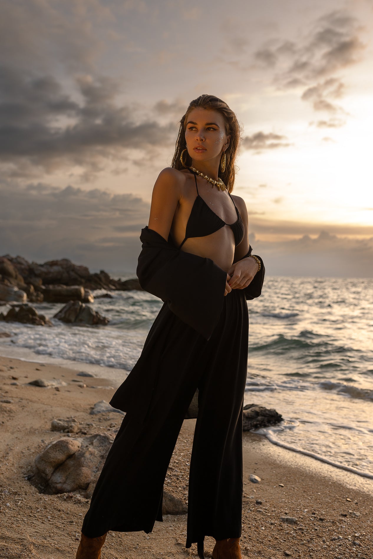 Women black kimono and pants elegant set