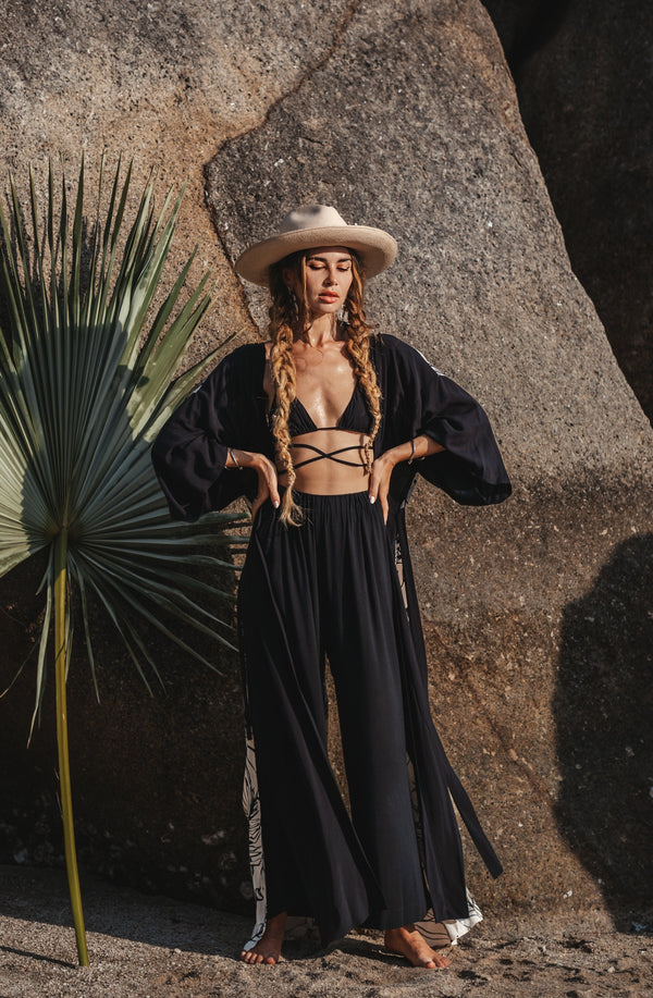 Women black maxi kimono