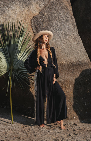 Women black maxi kimono