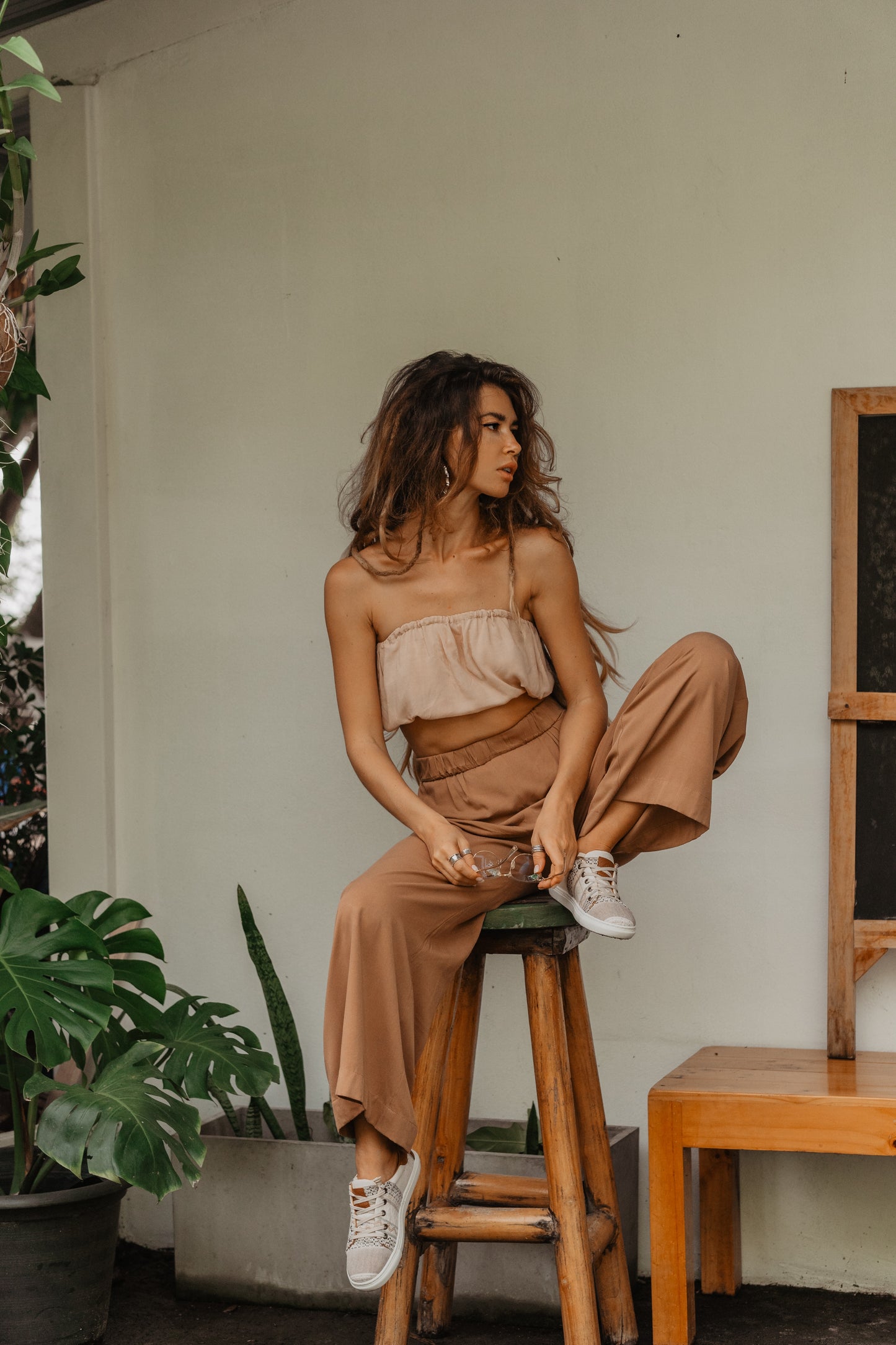 Women beige trousers/pants