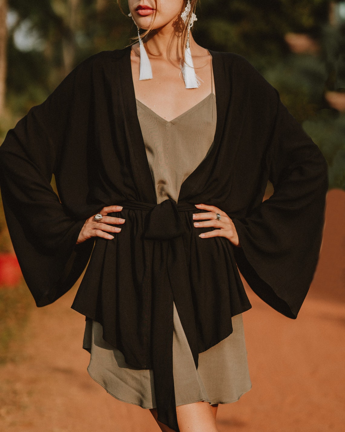 Women black short kimono