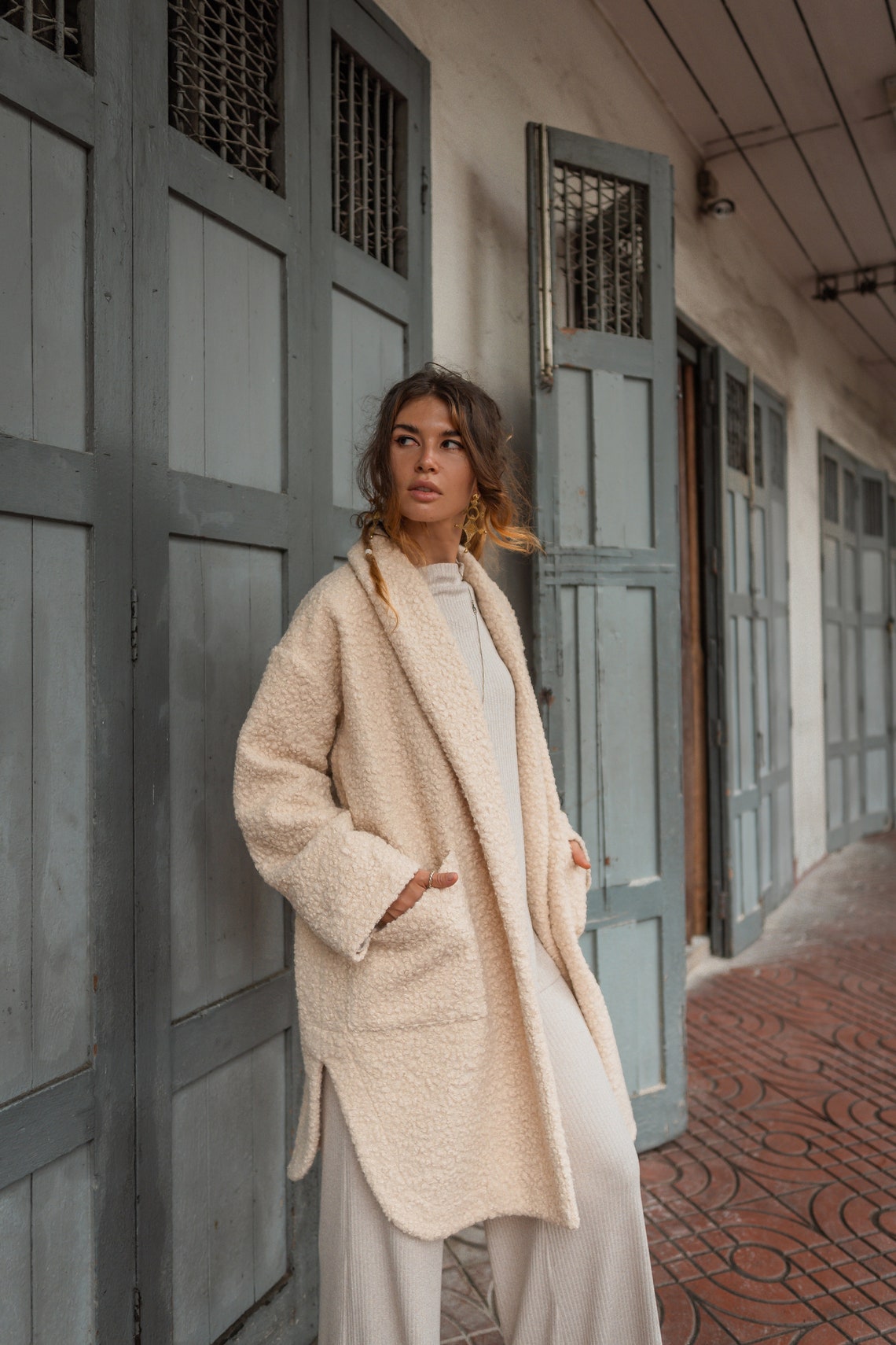 Women coat | Spring Coat | Autumn Coat | Off White women coat | Boucle coat | Long Sleeves coat | Midi coat | Fringe coat | Oversized coat |
