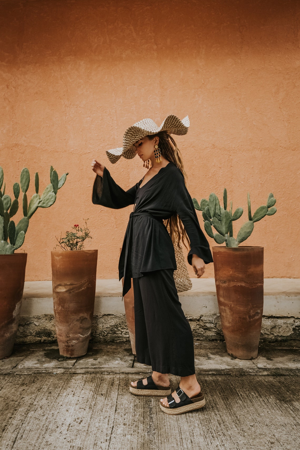 Women black kimono and pants elegant set