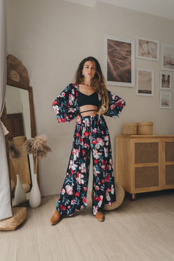 Women set with floral print  Women floral kimono with slits