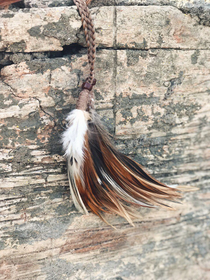 Natural headpiece with feathers