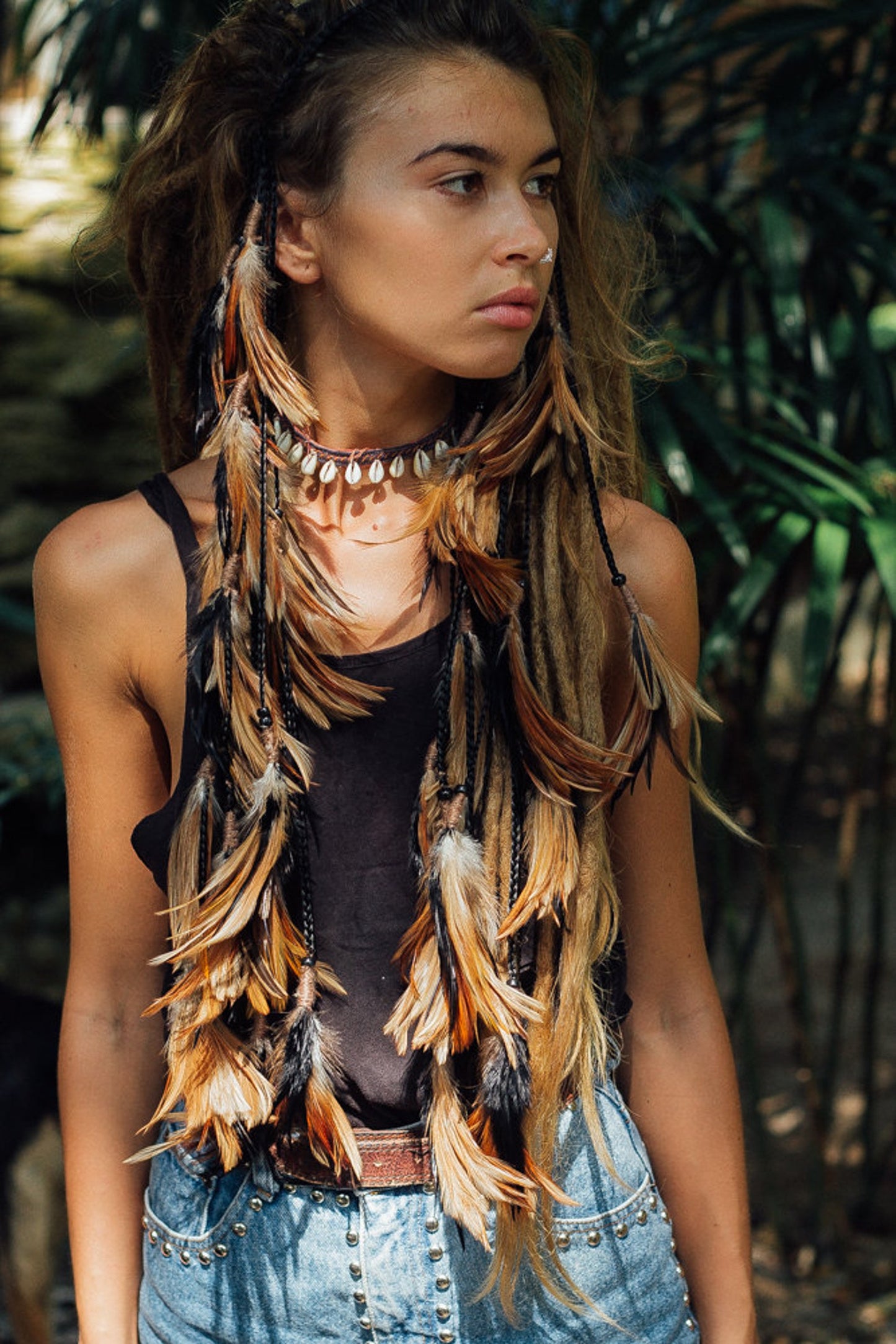 Black headpiece with soft feathers